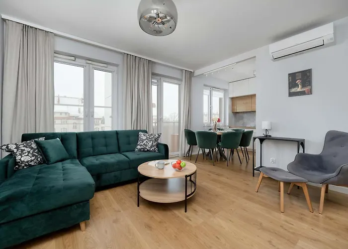 Bright Two Bedroom In With Air Conditioning And Parking By Renters *