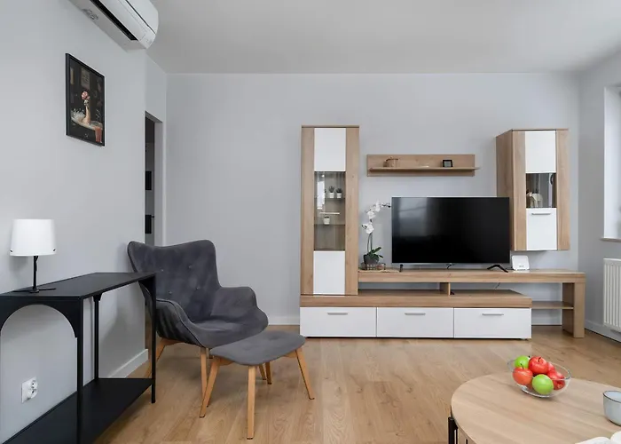 Bright Two Bedroom In With Air Conditioning And Parking By Renters Апартаменты