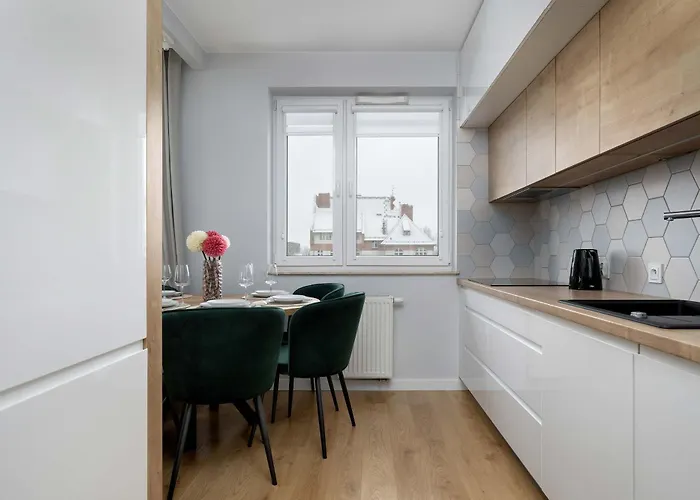 Bright Two Bedroom In With Air Conditioning And Parking By Renters * Вроцлав