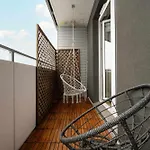 Bright Two Bedroom In With Air Conditioning And Parking By Renters شقة *