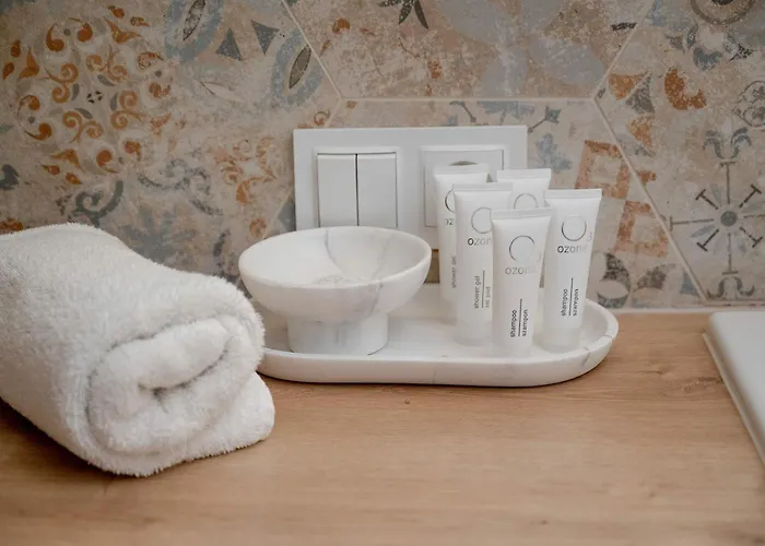 Διαμέρισμα Bright Two Bedroom In With Air Conditioning And Parking By Renters Βρότσλαβ